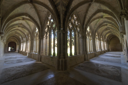 Vista de pandas occidental y sur del calustro de la Oliva